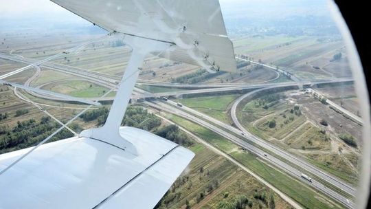 Za drogie światło na ekspresówkach. Gminy nie płacą i przegrywają w sądach