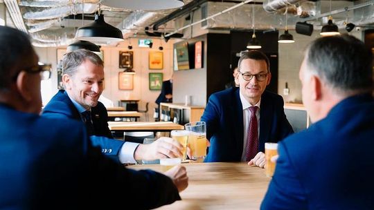 „Za silną Europę i Grupę Wyszehradzką!”. Premierzy na piwie w Lublinie 