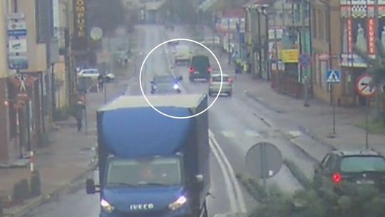 Za tę sytuację na drodze kierowca mercedesa stracił prawo jazdy