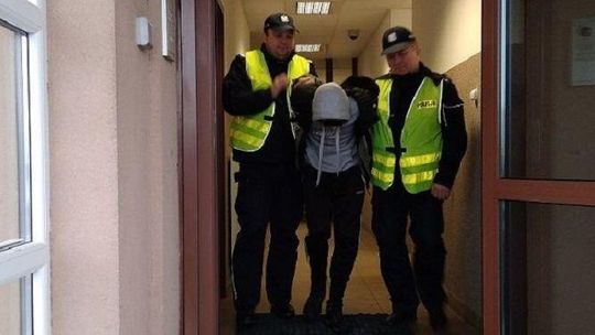 Zaatakowali policjantów, teraz czeka ich za to długa odsiadka [zdjęcia]