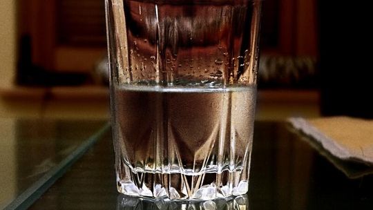 Zabezpieczono prawie 140 tys. butelek alkoholu z Czech