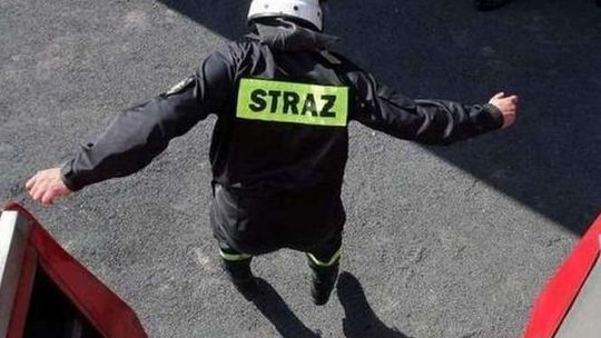 Żabia Wola: Ziemia przysypała mężczyznę. Udało się go wydobyć