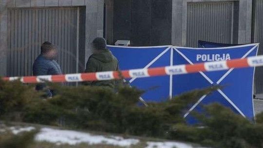 Zabił żonę przed blokiem przy ul. Gęsiej? Sąd aresztował Piotra R.