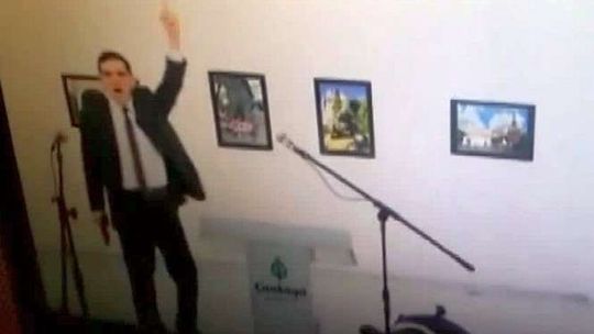 Zabójstwo ambasadora Rosji w Turcji. Kamery zarejestrowały strzały