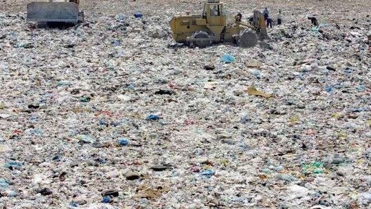 Zabrakło miejsca na wysypisku śmieci w Rokitnie