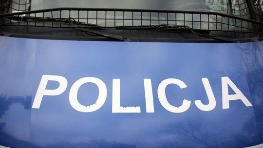 Zabrał 5 zł i kazał kąpać się w kałuży