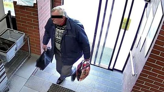 Zabrał renciście saszetkę, sam przyszedł na policję