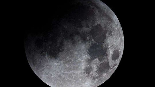 Zaćmienie księżyca we wtorek (16 lipca). O której godzinie je zobaczymy?