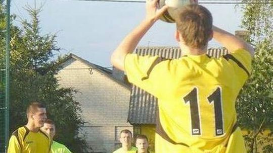 Żaden z dwóch bramkarzy Janowii nie dotrwał do końca wyjazdowego meczu z ŁKS Łazy