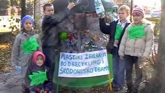 Zagłosuj na małych ekologów: Walczą o pracownie multimedialne