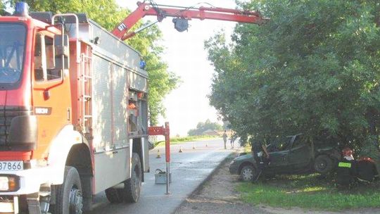 Zakalinki: Kierowca wjechał w drzewo, miał 3,1 promila