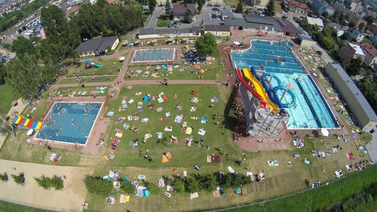 Zakaz kąpieli w jednej z pływalni w Łukowie. Wykryto bakterie 