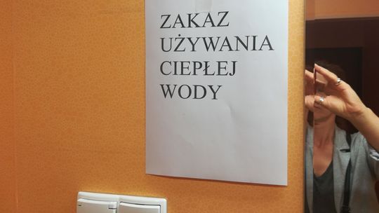 Zakaz korzystania z ciepłej wody. Lubelski szpital wywiesił kartki w toaletach