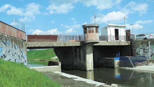 Zakaz piętrzenia wody na Bystrzycy. "Dreny są, ale nieprawidłowe"