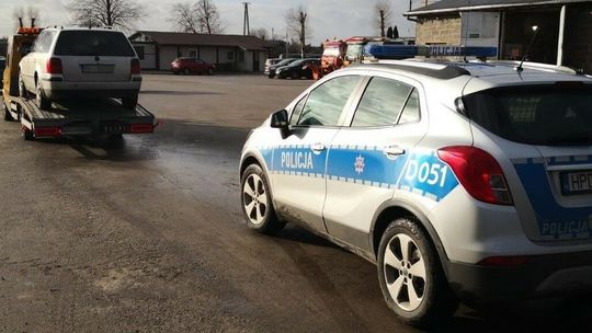 Zakaz prowadzenia aut, promile we krwi i policja "na ogonie"