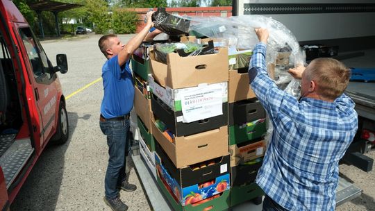Zakaz wyrzucania jedzenia. Sklepy nie będą już marnować żywności