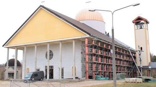 Zakłady Azotowe Puławy wspomogły budowę kościoła. Powstaje od 12 lat