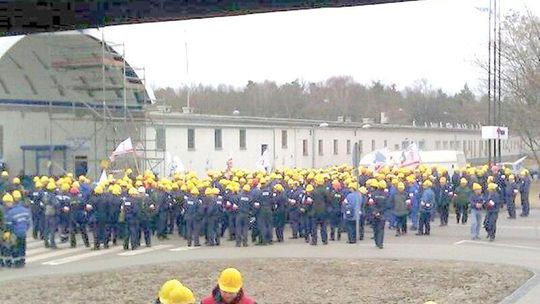 Zakłady Azotowe Puławy: Związkowcy nie przerywają strajku