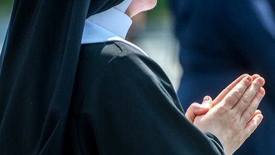 Zaklejała dzieciom usta taśmą, wiązała ręce. Zakonnica trafi do więzienia 