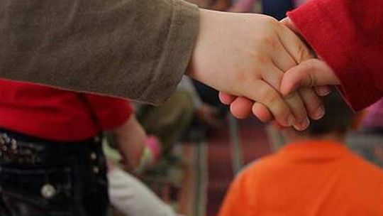 Zaklejanie dzieciom ust w przedszkolu w Parczewie. Dla zabawy?