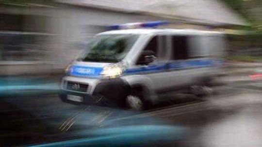 Zaklinował się w brodziku podczas kąpieli, na ratunek ruszyła policja