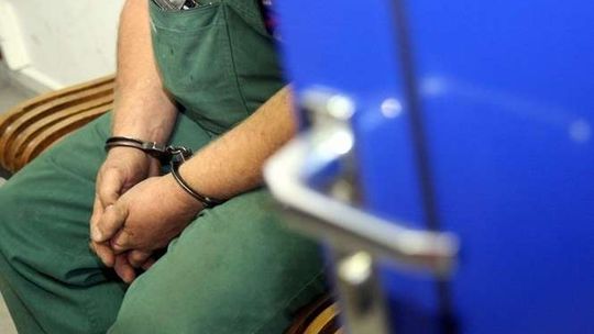 Zakopał dziecko w ogródku, odpowie za znieważenie zwłok