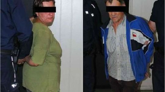 Zakopała psa żywcem, chce iść do więzienia. Jej znajomy się nie przyznaje