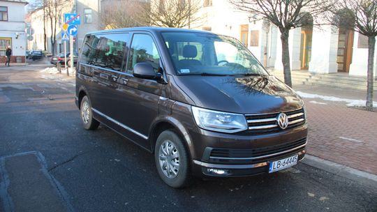 Zakupu tego auta nie odnotowano w miejskim rejestrze umów. Luksusowy van sprzedany