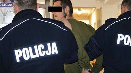 Zamch: 29-latek podczas kłótni ugodził nożem wuja. Napastnik był pijany (film)