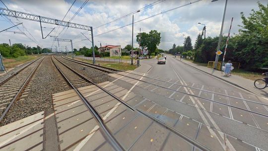 Zamiast przejazdu przy Łomaskiej ma być tunel. PKP PLK raczej nie sypną milionami 