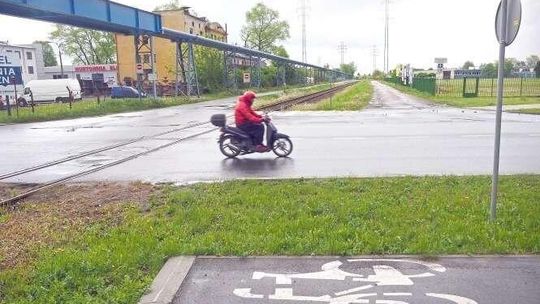 Zamiast rowerów będzie nowa droga dla firm. Czy to konieczne?