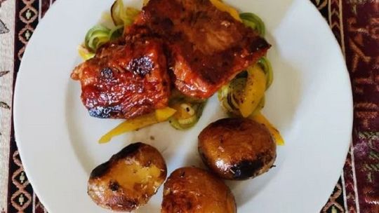 Zamiast w restauracji, jeździ gotować do klientów. "Ludzie bardzo tęsknią do spotkań z bliskimi"