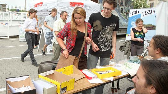 Zamień odpady na bilety. Bardzo duże zainteresowanie akcją