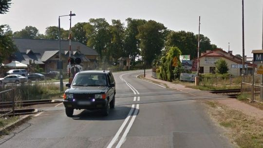 Zamkną przejazd kolejowy na drodze Lublin-Nałęczów. "Uszkodzenia zagrażają bezpieczeństwu życia" 