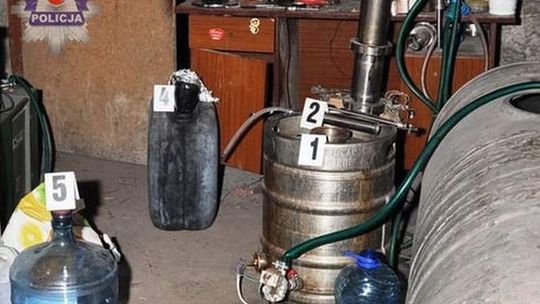 Zamknęli nielegalną gorzelnię pod Zamościem