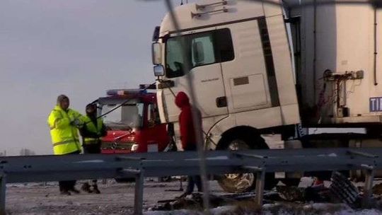 Zamknięty odcinek autostrady A2. Zginął kierowca rumuńskiego tira