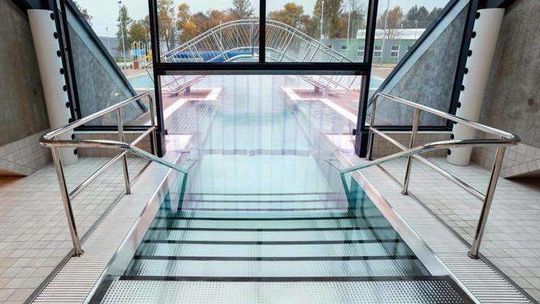 Zamknięty zewnętrzny basen Aqua Lublin. Ktoś go zanieczyścił