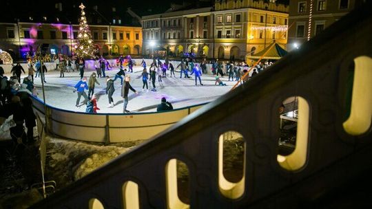 Zamość. Jutro, na mikołajki, lodowisko i basen gratis