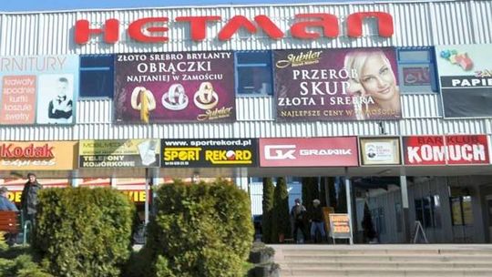 Zamość. Miasto bierze się za reklamy