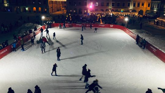 Zamość. Mniej sportu, więcej świętowania. Kiedy na ślizgawkę, basen, siłownię?