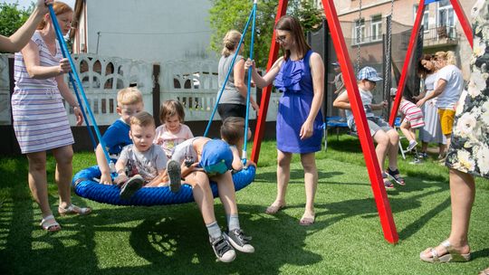 Zamość: Nowe zabawy na nowym placu [zdjęcia]