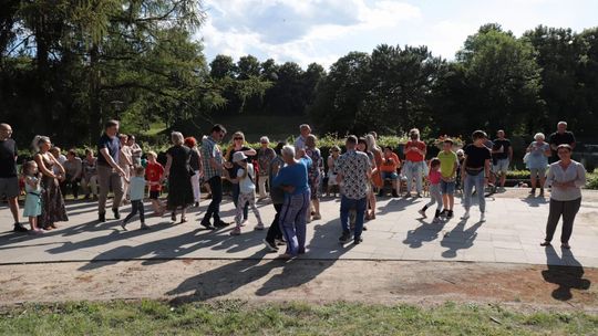 Zamość. Potańcówka w parku, tym razem w rytmie latino