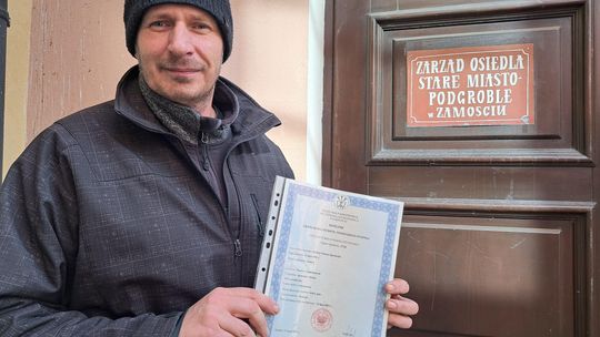 Zamość. Przewodniczący osiedla funduje stypendia prymusom