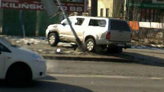 Zamość: Samochód wjechał w słup