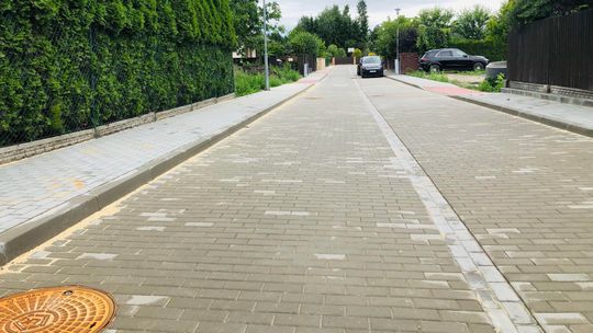 Zamość: Ul. Lutosławskiego jak nowa, wykonana z kostki brukowej