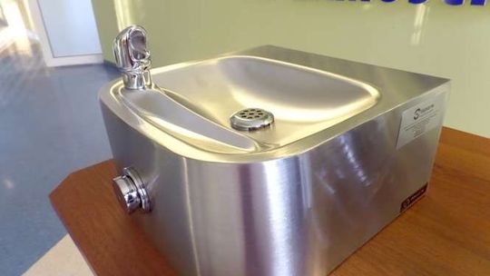 Zamość. Zainstalują w szkołach poidełka dla uczniów