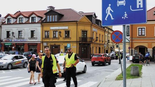 Zamość: Zmiany na Starym Mieście. Strażnicy grozili palcem kierowcom 318 razy