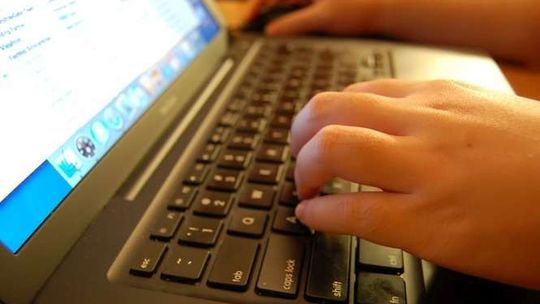 Zamówił samochód przez internet. Stracił 6,5 tys. euro