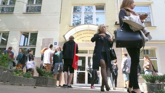 Zamoy ma 100. urodziny i szuka absolwentów