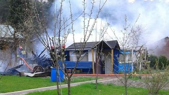 Zapaliła się wędzarnia na terenie ogródków działkowych w Kraśniku